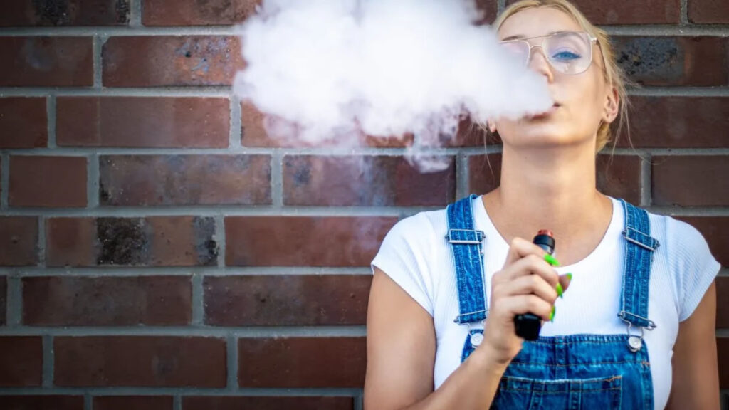 Dallas Bans Vaping in Bars, Parks, and Workplaces Dallas Vape Ban, E-cigarette Fine